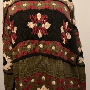 Fall knitted  sweater size  Medium